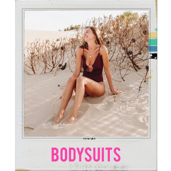 {{Bodysuits}} - Picture 1 of 1